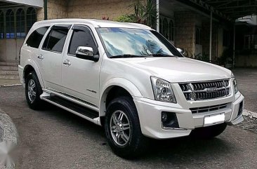 Isuzu Alterra Urvan Cruiser X Automatic Diesel 2014 FOR SALE