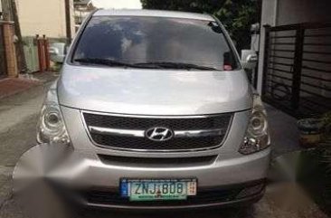 2009 Hyundai Grand Starex Silver Van For Sale 