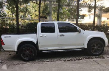 Isuzu D-max 2010 AT White Pickup For Sale 