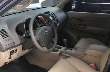 Toyota Fortuner 2010 AT Black SUv For Sale 