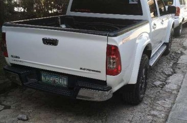 Isuzu D-max 2010 AT White Pickup For Sale 