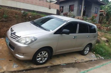 Toyota Innova E 2009 for sale 