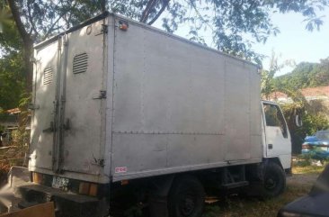 Well-kept Isuzu Elf for sale