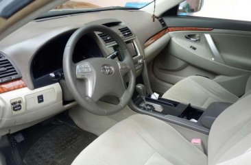 Toyota Camry 2.4G Automatic Silver For Sale 