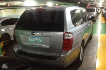 Well-kept Kia Carnival for sale