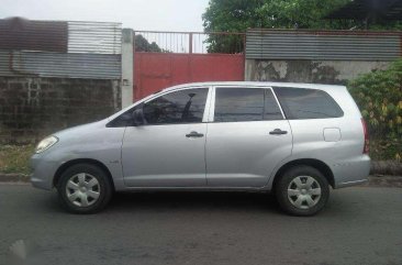 Toyota Innova J 2008 Diesel Silver SUV For Sale 