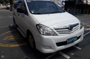 2010 Toyota Innova Manual White SUV For Sale 