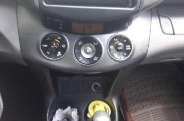 Toyota Rav 4 4X2 automatic 2009 FOR SALE