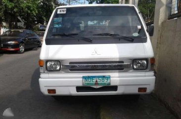 Mitsubishi L300 fb model 2010 dual aircon FOR SALE