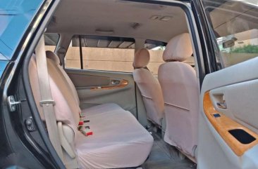 Rush Sale 2012 Toyota Innova 2.5G Automatic Diesel Well Maintained for sale