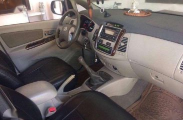 Toyota Innova 2.0 G 2013 Gray SUV For Sale 