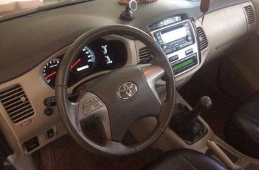 Toyota Innova 2.0 G 2013 Gray SUV For Sale 