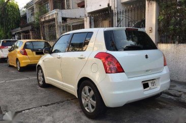 Suzuki Swift 2011 Top of the Line White For Sale 