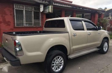 Toyota Hilux E 2014 Beige Truck For Sale 