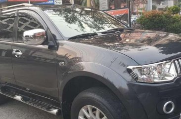 Mitsubishi Montero 2012 AT Gray SUV For Sale 