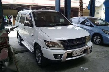 2015 Isuzu Crosswind XTO - turbo diesel manual tranny for sale