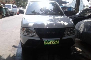 Isuzu Crosswind xl model 2013 for sale