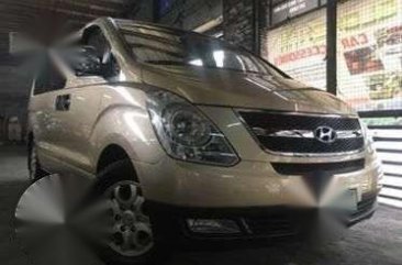 2012 Hyundai Starex Red Central for sale