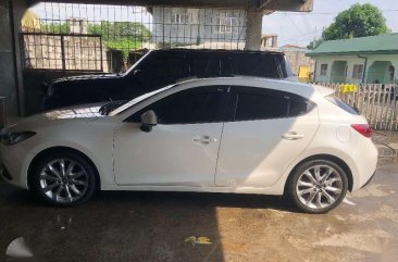 2015 Mazda 3 skyactive 2.0 hatchback for sale