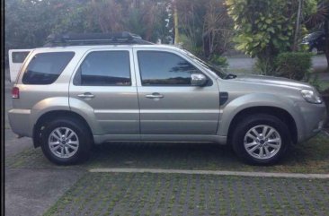 Rush sale Ford Escape XLS 2011 model