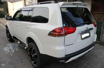 2013 MITSUBISHI MONTERO GLX - super COOL aircon - MT - diesel for sale