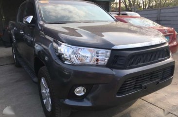 2016 Toyota Hilux 2.4 G 4x2 Gray Manual Transmission for sale