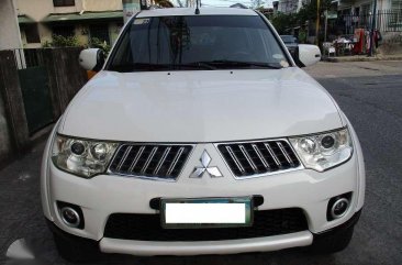 2013 MITSUBISHI MONTERO GLX - super COOL aircon - MT - diesel for sale