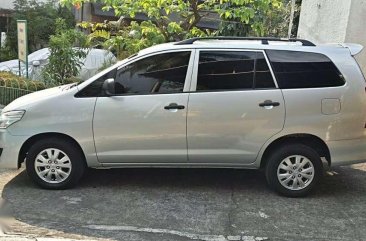 Toyota Innova E Automatic Diesel 2013 for sale