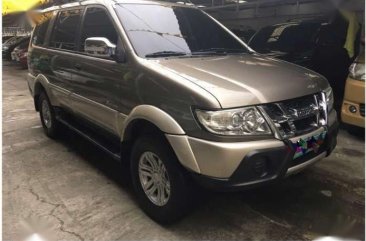 Isuzu Crosswind xuv 25 turbo dsl at 2011 for sale