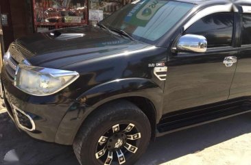 Toyota Fortuner V 2011 4x4 matic 860k nego for sale