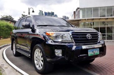 2013 TOYOTA Land Cruiser 200 LC200 Facelift FOR SALE