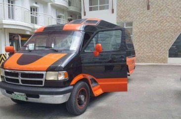 Well-kept Dodge Roadtrek 1998 for sale