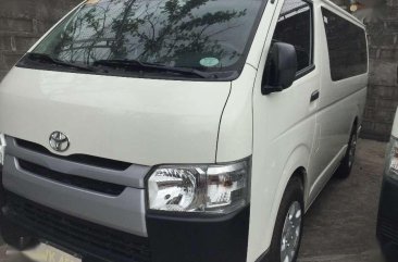 2017 Toyota Hiace Commuter 3.0 Diesel Manual white for sale