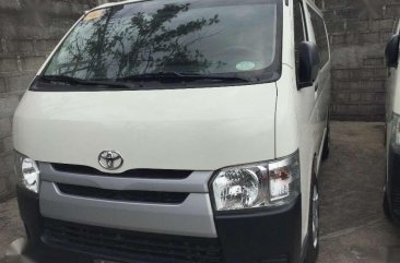 2017 Toyota Hiace Commuter 3.0 Diesel Manual white for sale