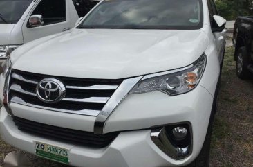 2017 Toyota Fortuner 2.4 V 4x2 Automatic White n White for sale