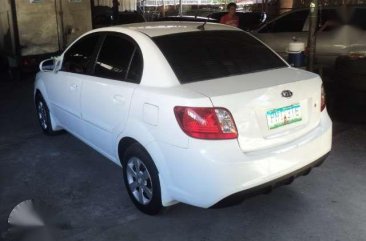 FOR SALE Kia Rio ls manual 2010mdl