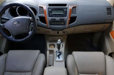 Toyota Fortuner 2011 Automatic Gasoline P370,000 for sale