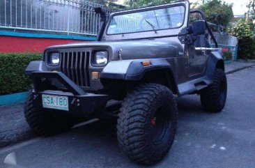 For sale Wrangler jEEP toyota engine 2001