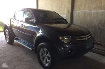 Mitsubishi Strada gls 2.5 diesel 4x4 automatic 2013 for sale