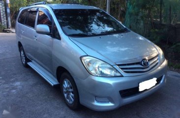 Toyota Innova j 2012 model FOR SALE