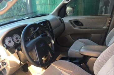 2005 Ford ESCAPE . AT . very clean . all power . very fresh . airbag