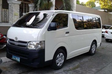 2013 Hiace Commuter for sale 