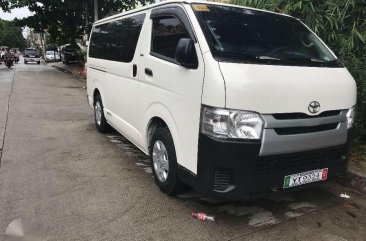 2017 Model Toyota Hiace Commuter Manual White Diesel for sale 