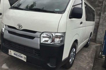 2017 Toyota Hiace Commuter 3.0 Manual White for sale