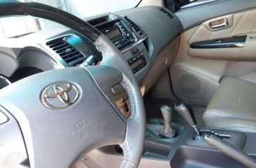 2012 Toyota Fortuner v 4X4 top of the line FOR SALE