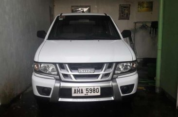 Good as new Isuzu crosswind XL Fresh 2015 for sale