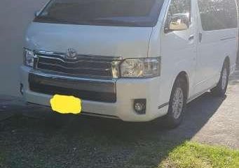 Well-maintained Toyota Super Grandia 2015 for sale