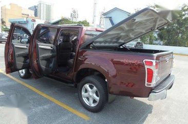 Rush sale. Almost New. Top of the Line. Isuzu D-Max LS AT 4X4 2F4U 2015