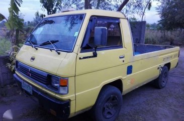 Mitsubishi L300 pickup for sale 