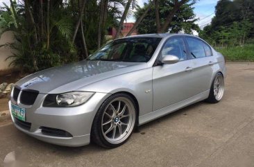 Well-maintained BMW 320i AT 2008 for sale